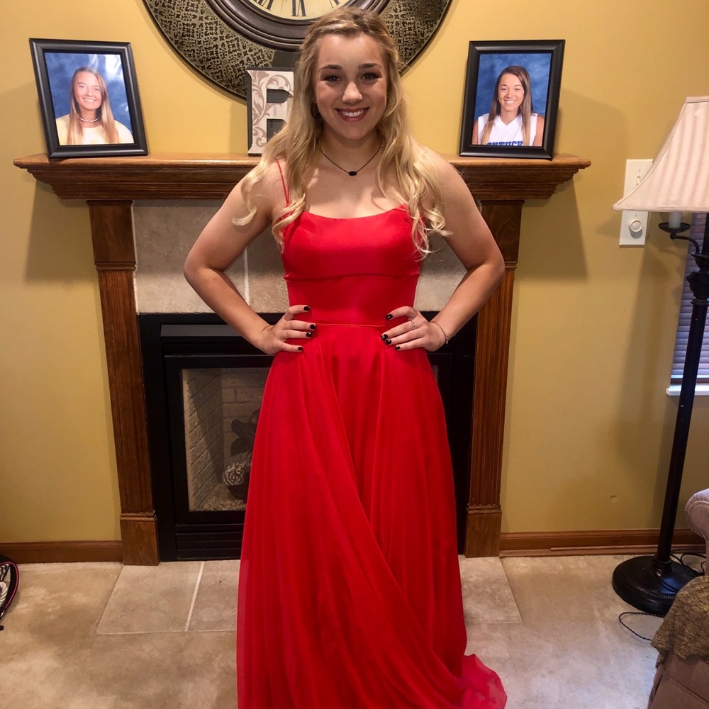 Red Sherri hill dress size 6